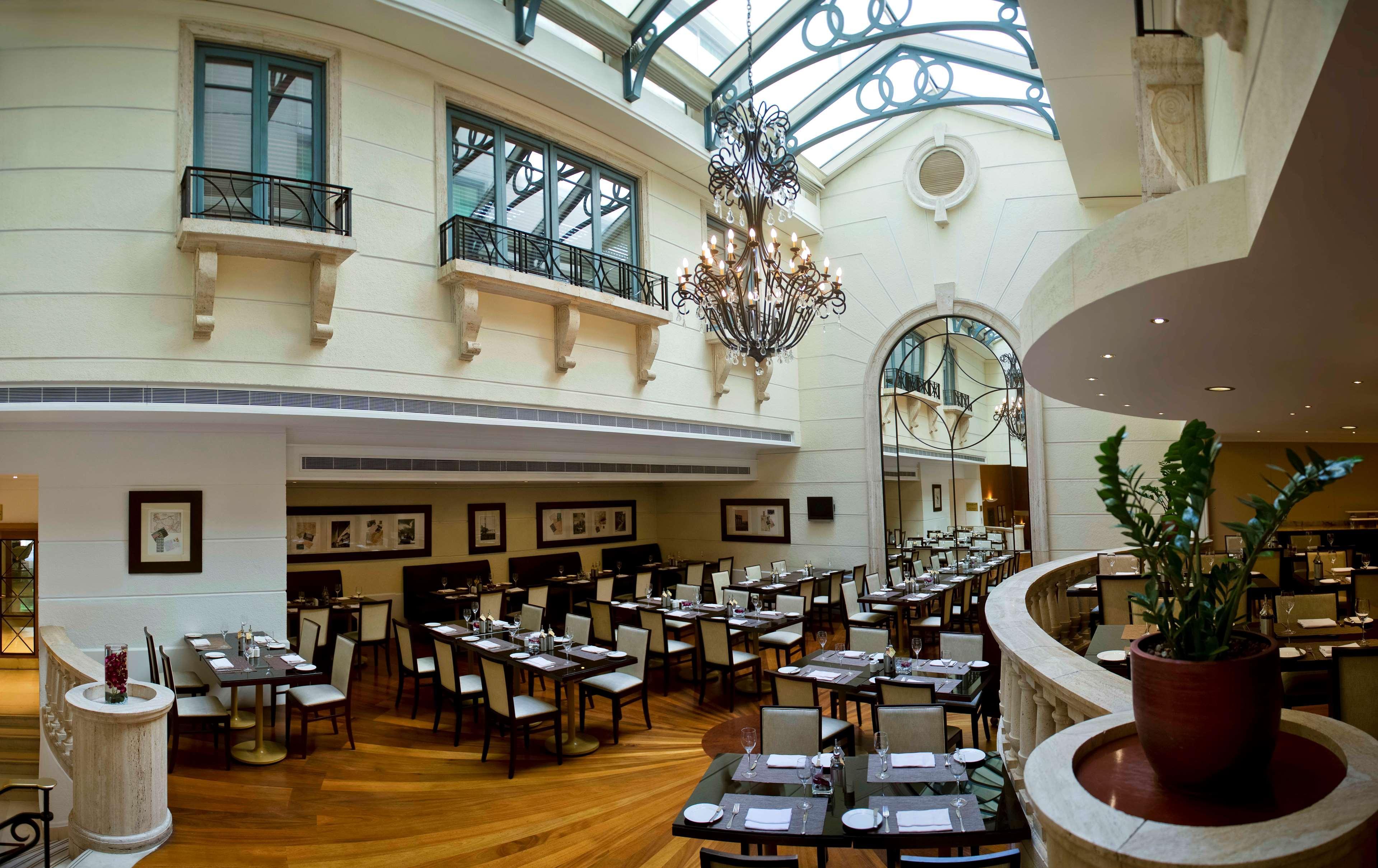 Radisson Blu Martinez Beirut Hotel Exterior photo The restaurant