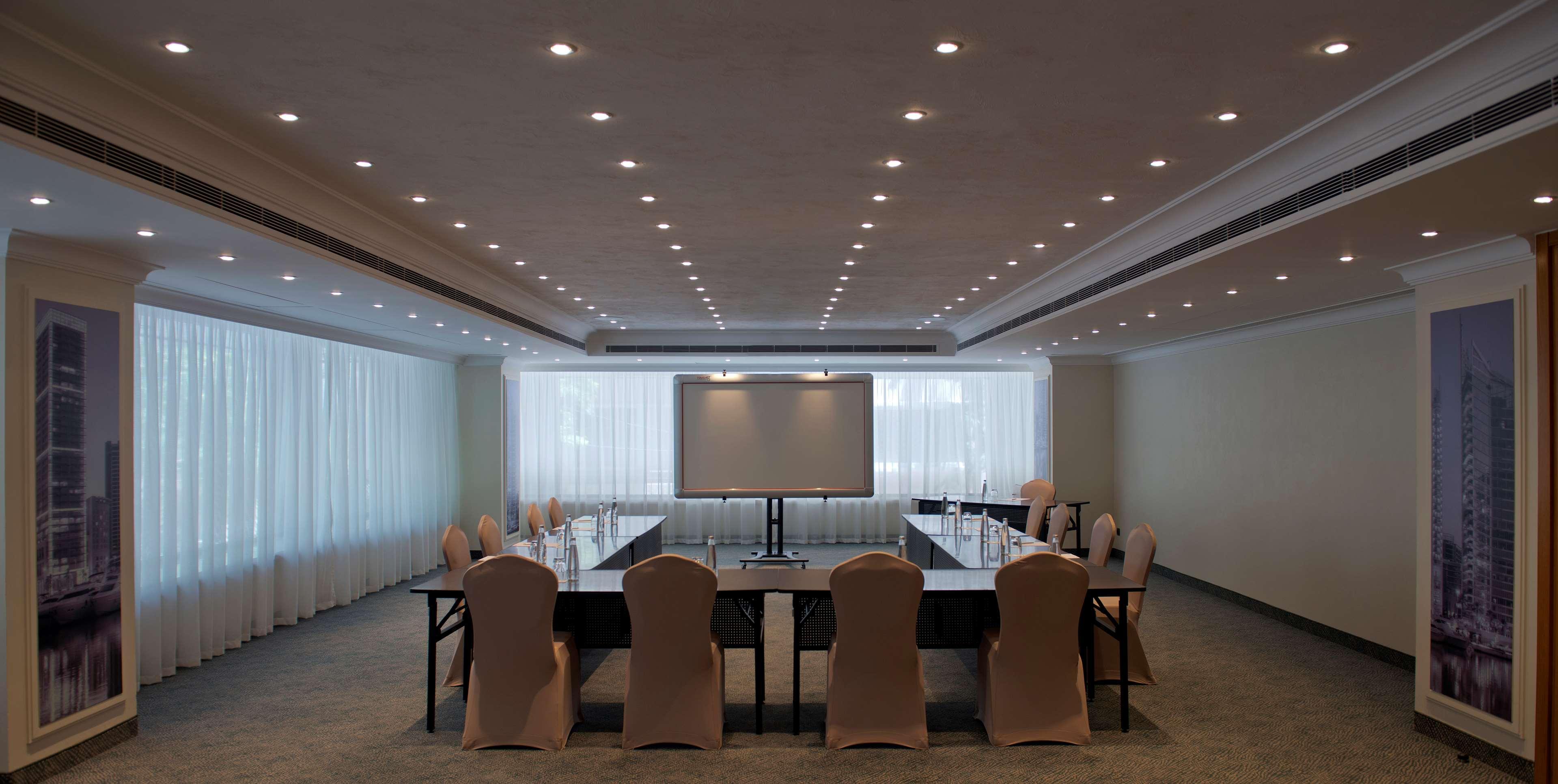 Radisson Blu Martinez Beirut Hotel Exterior photo Meeting room