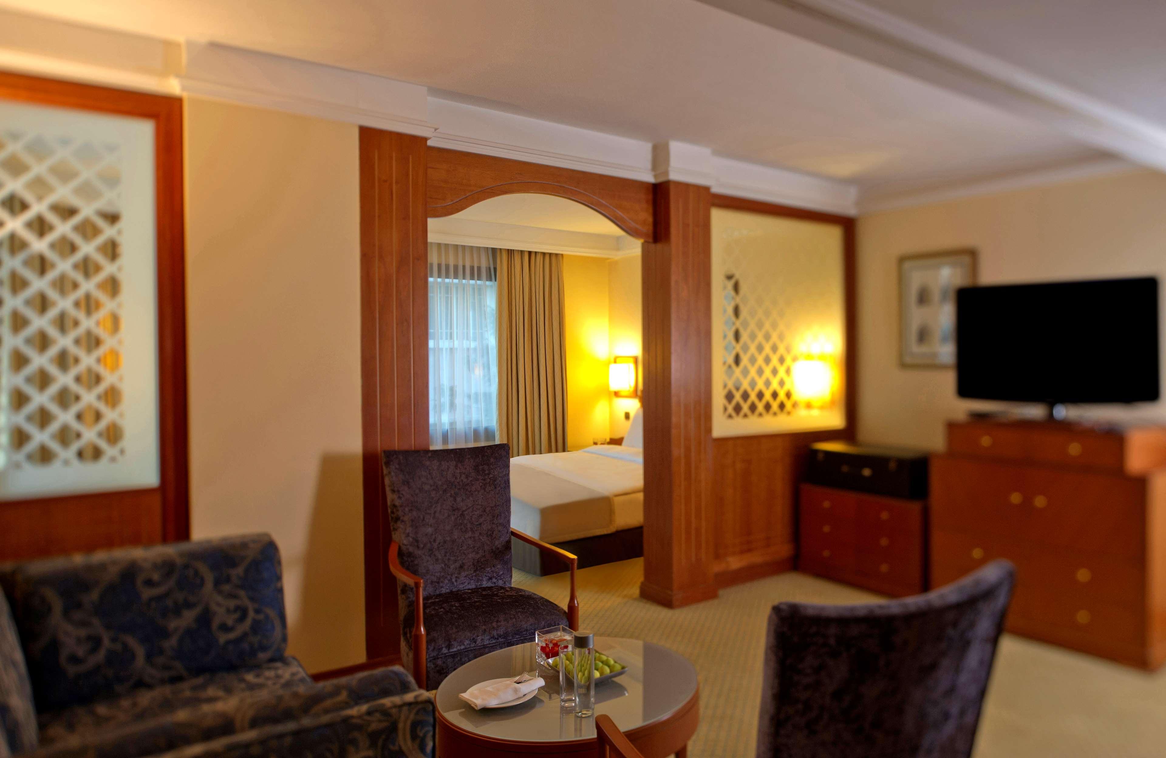 Radisson Blu Martinez Beirut Hotel Exterior photo Suite